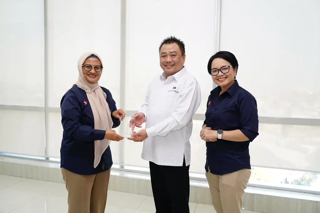 Wujudkan Pengalaman Pelanggan Terbaik, Direksi Telkom Kunjungi Pelanggan dan Tinjau Infrastruktur Digital di Surabaya